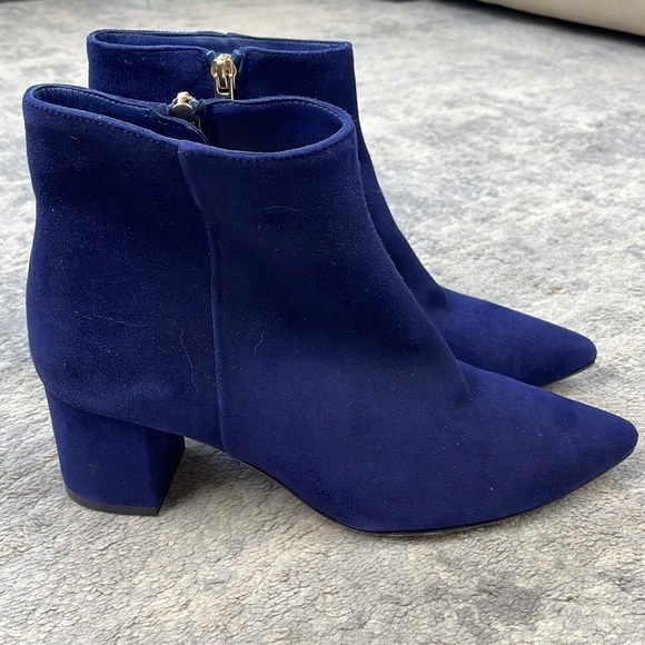 New L’Agence Jeanne Pointed Toe Bootie Ankle Boot Suede Midnight Blue Sz 37.5 - Picture 6 of 13
